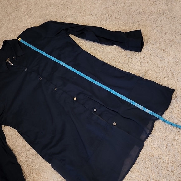 Tommy Bahama big shirt with a twist - Picture 12 of 15